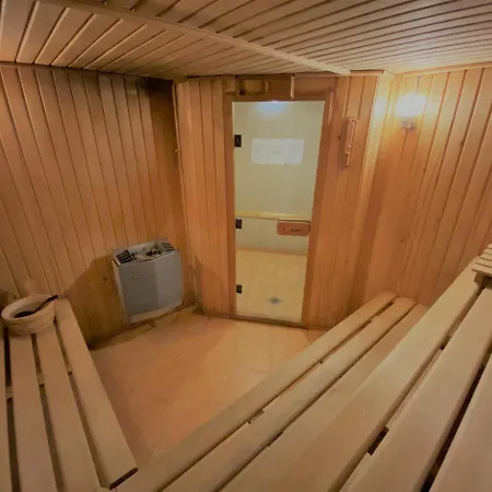 Light Hotel 3*